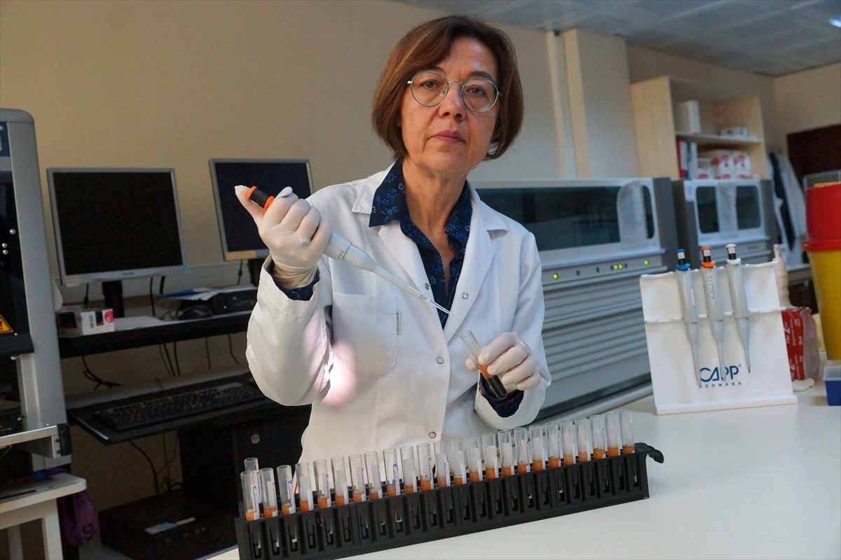 HIV düzenli ilaç kullanımıyla kontrol altında tutulabiliyor