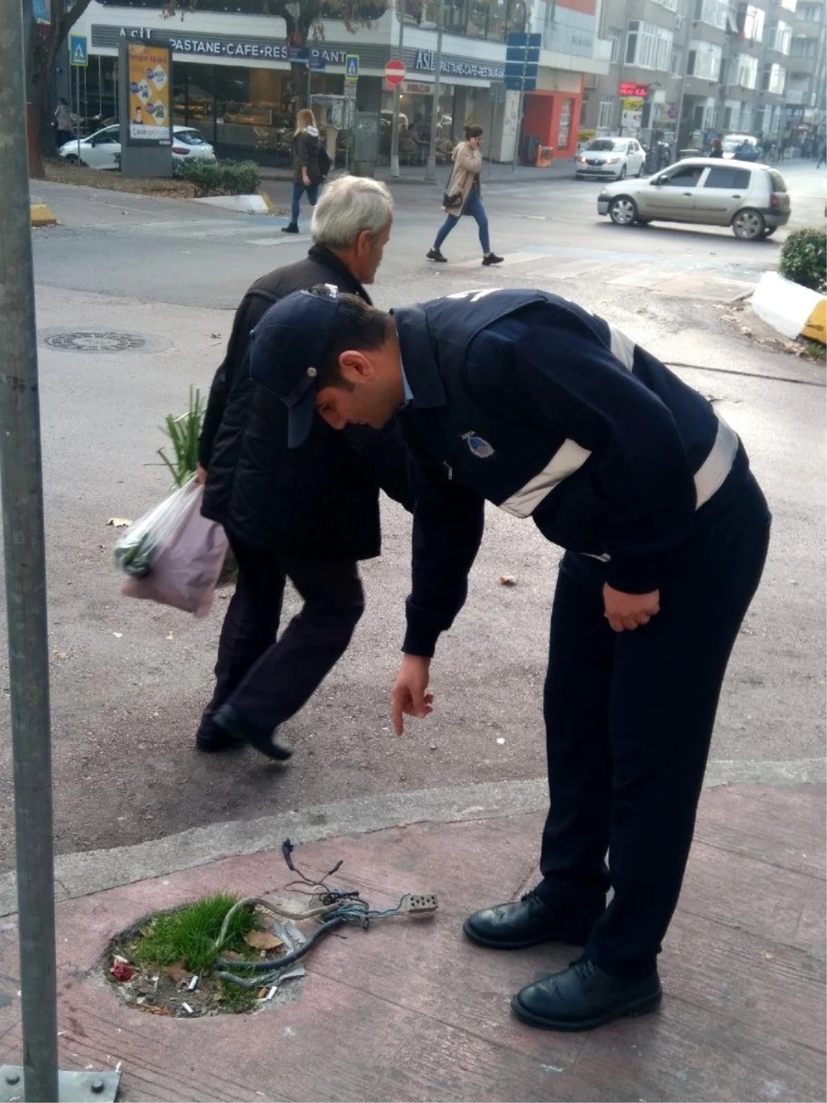 İzmit zabıtasından olumsuzluklara anında müdahale