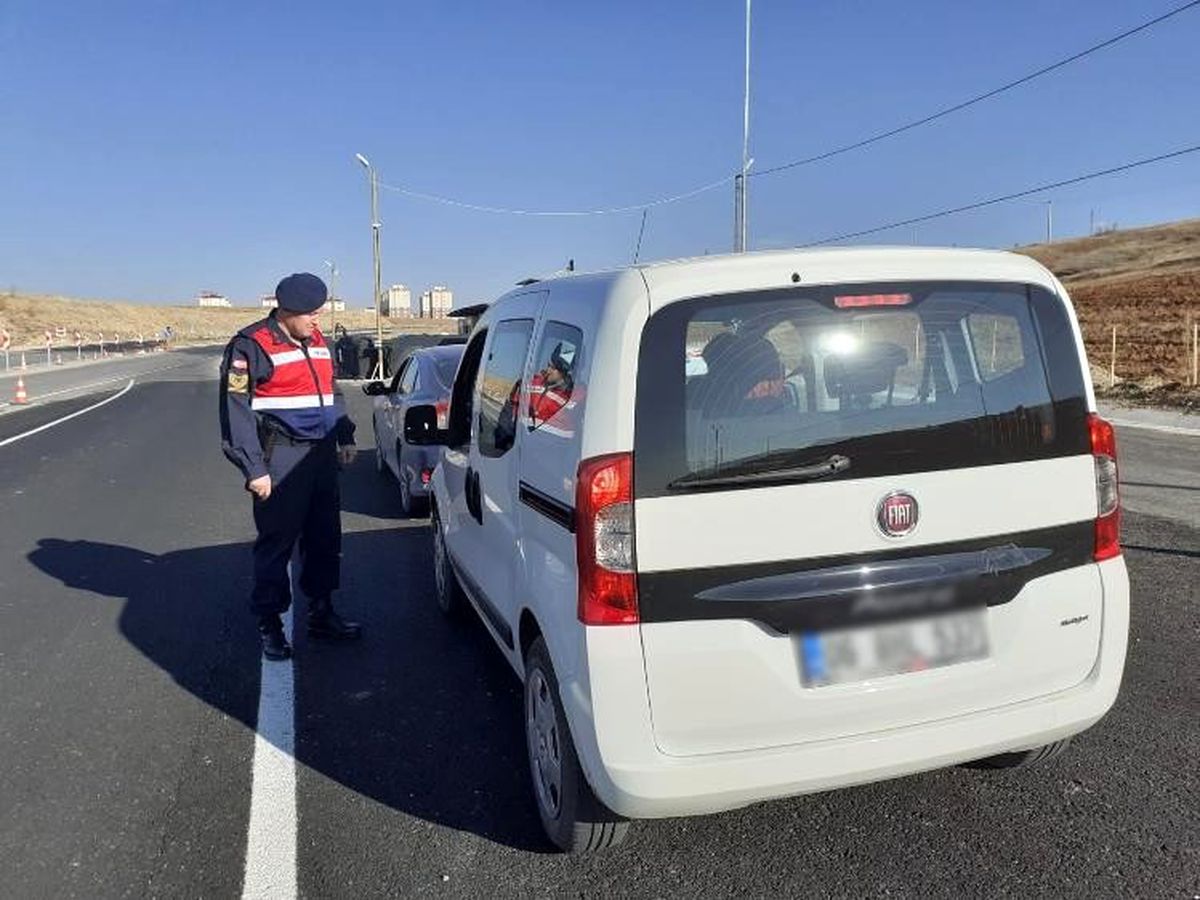 Jandarmadan çakar lamba denetimi