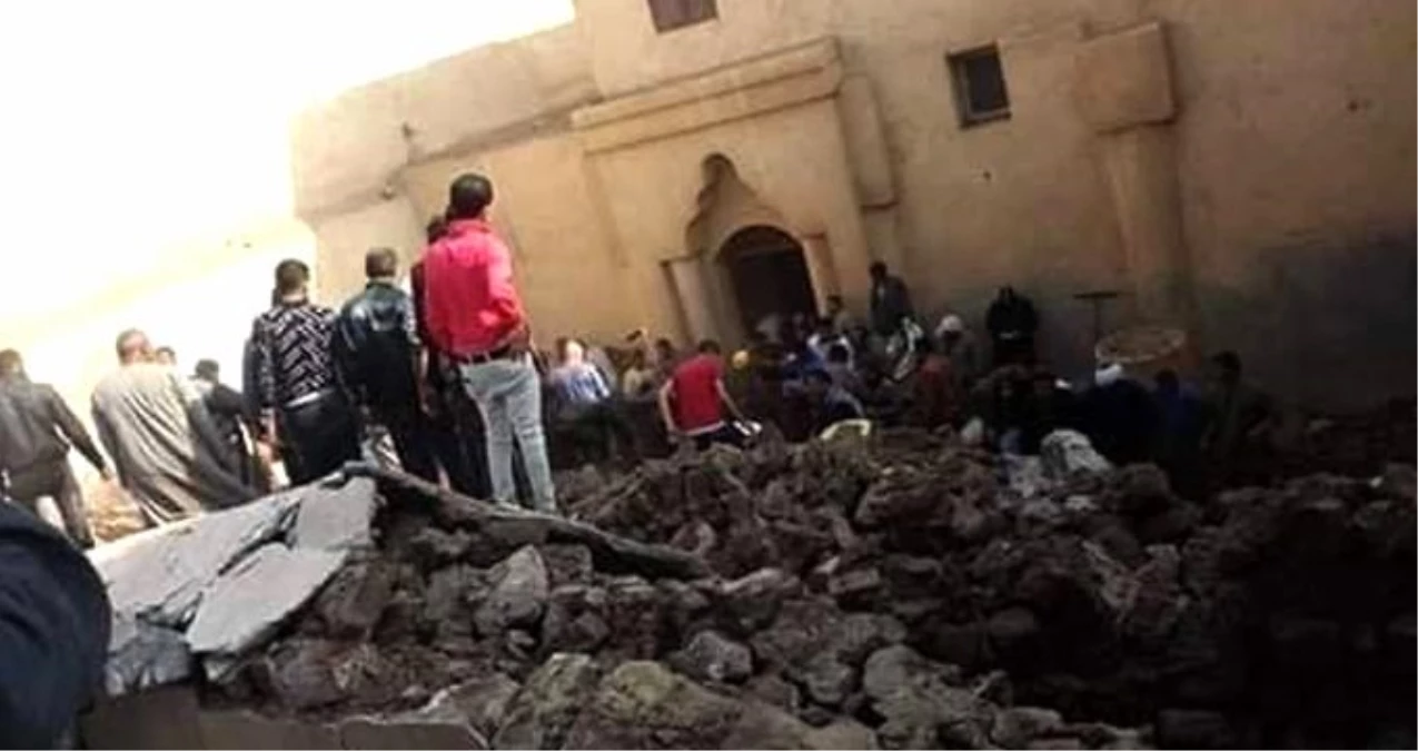 Mısır\'da tarihi kilisenin duvarı çöktü: 2 ölü, 4 yaralı