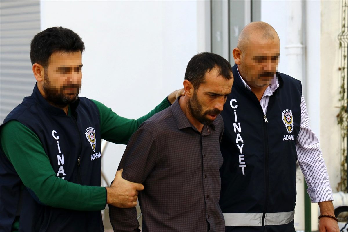 Oğluyla yaşayan kadın evinde başından darbedilmiş halde ölü bulundu