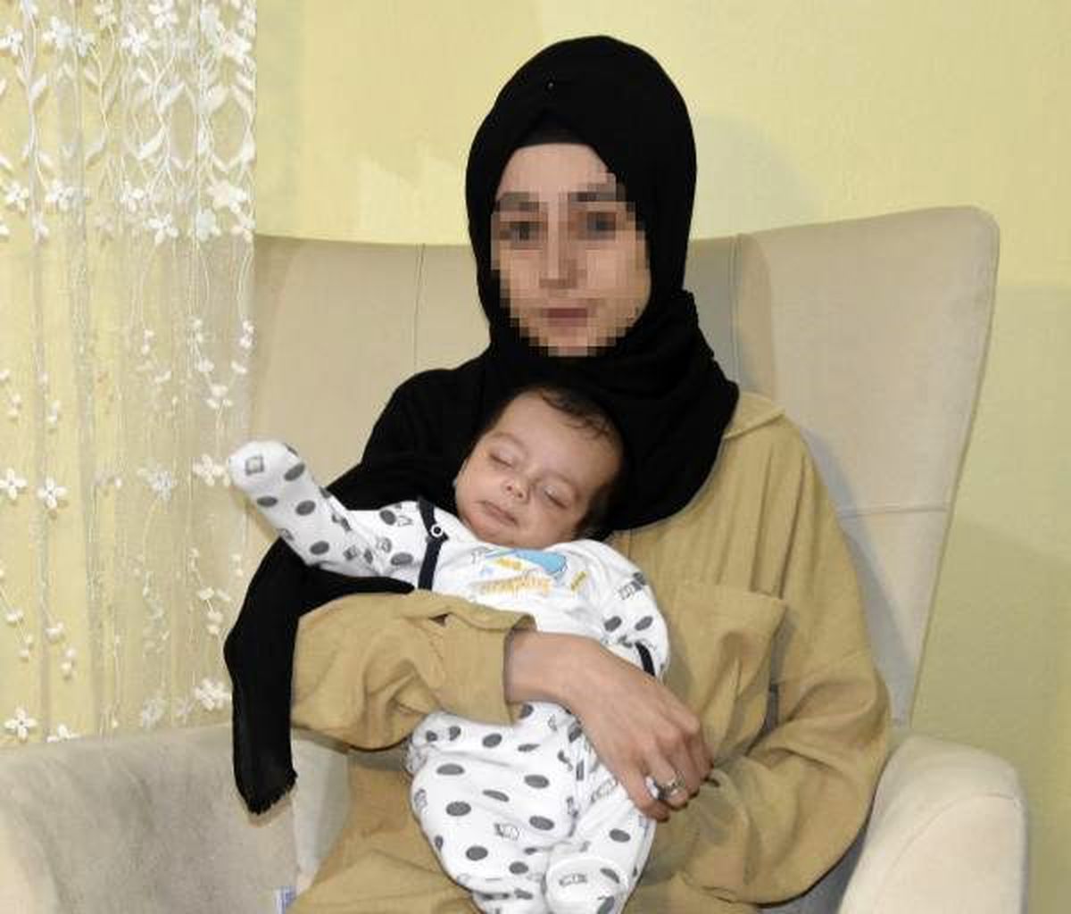 Ölümü göze alıp anne oldu, ilacını kullanamazsa oğlu annesiz büyüyecek