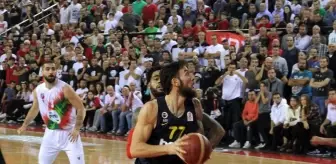 Pınar Karşıyaka, Fenerbahçe Beko'yu 68-57 mağlup etti