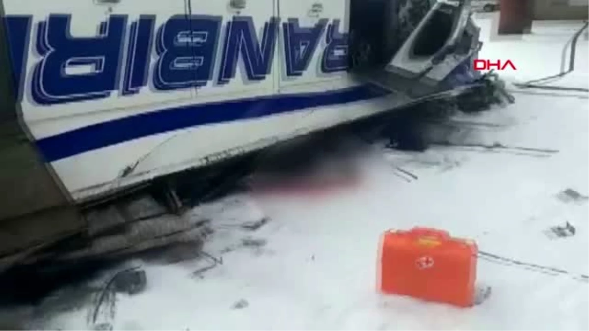 Rusya\'da yolcu otobüsü köprüden uçtu 10 ölü, 5 yaralı