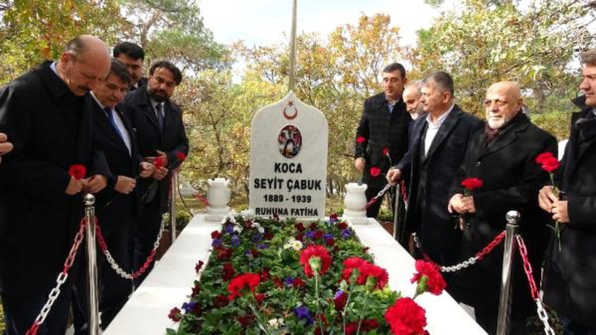 Seyit Onbaşı, ölümünün 80\'inci yılında destan yazdığı tabyada anıldı (2)