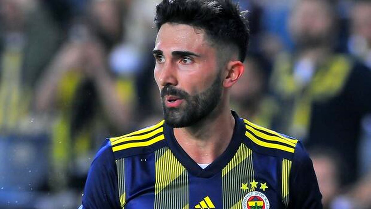 Son dakika... Hasan Ali Kaldırım\'da yırtık tespit edildi