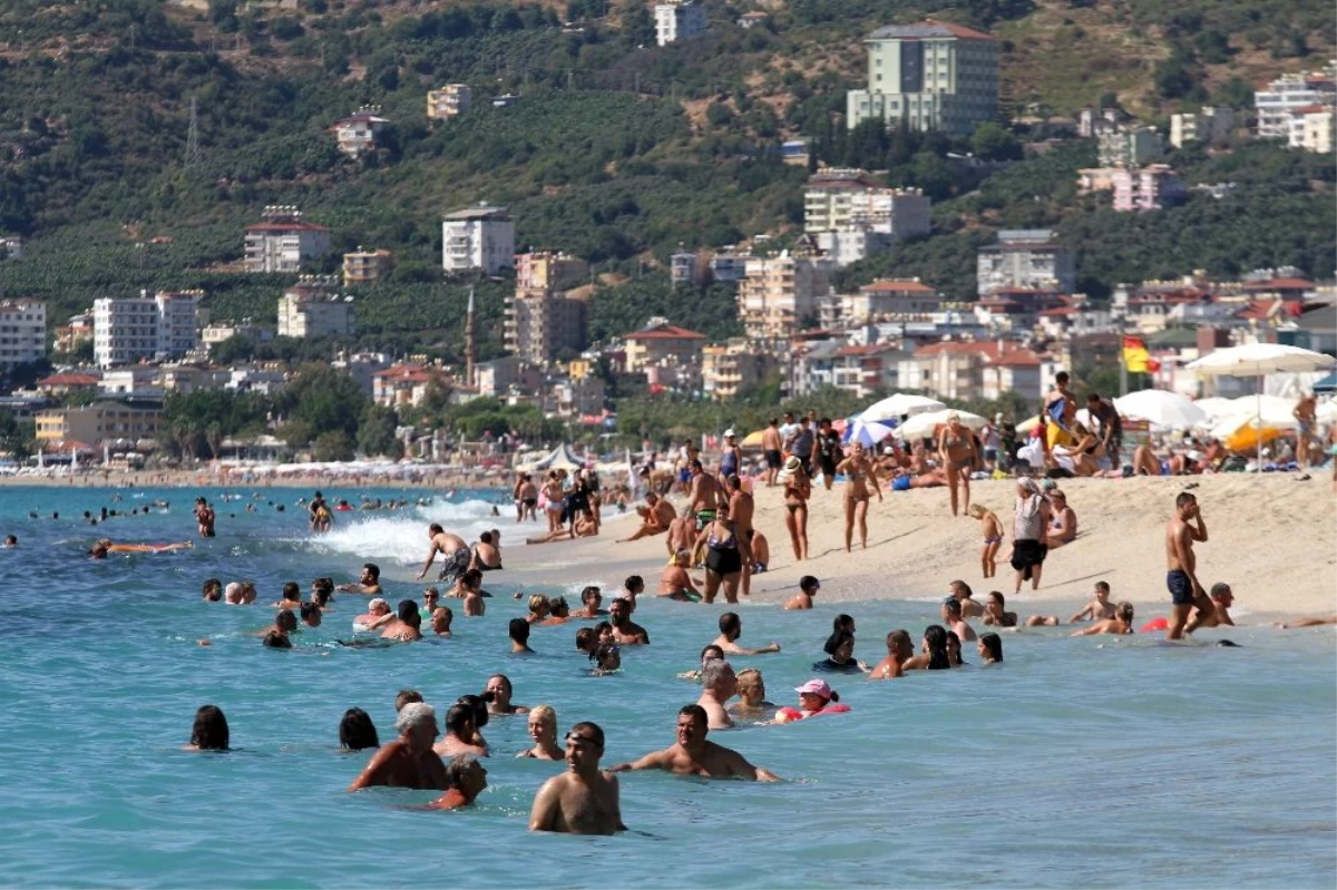 Turizm kenti Antalya yılın son ayına rekorla girdi