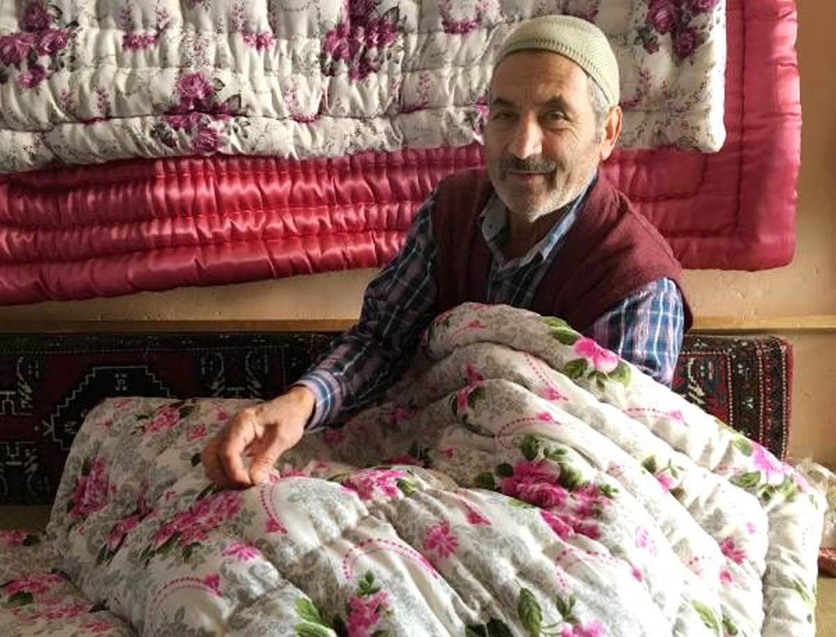 \'Yorgancılık iğneyle kuyu kazmak\'