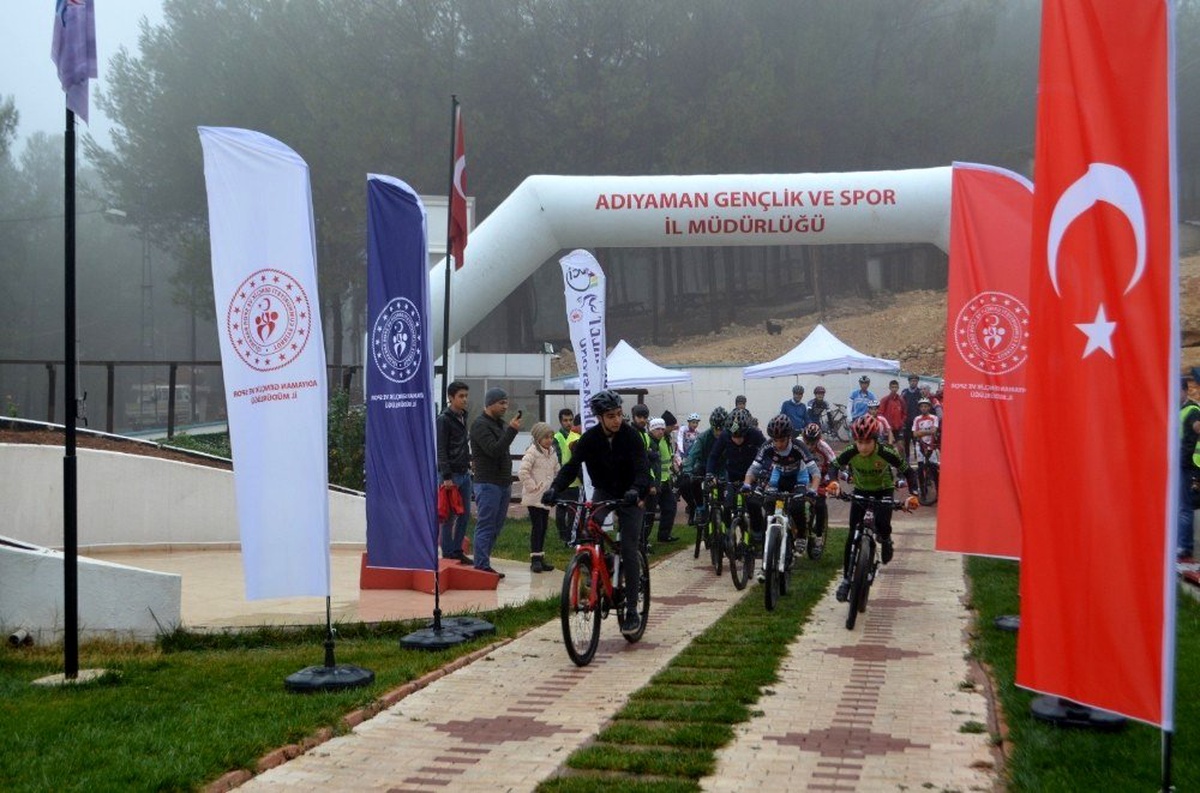1 Aralık dağ bisikleti yarışmaları yapıldı