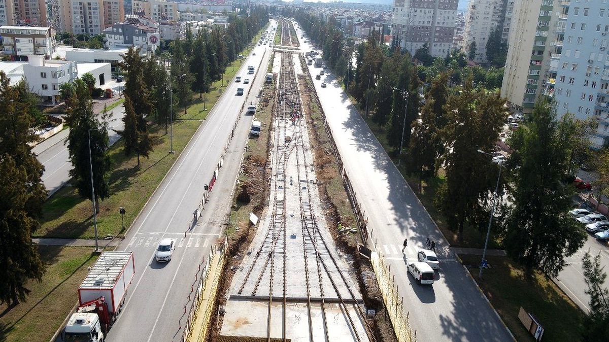 3. Etap Raylı Sistem\'de raylar döşenmeye başladı