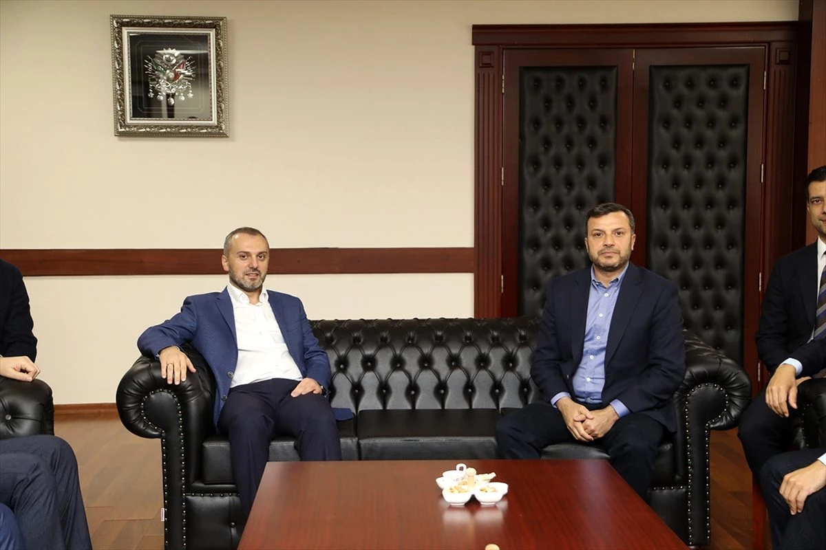 AK Parti Genel Başkan Yardımcısı Erkan Kandemir\'den ziyaret