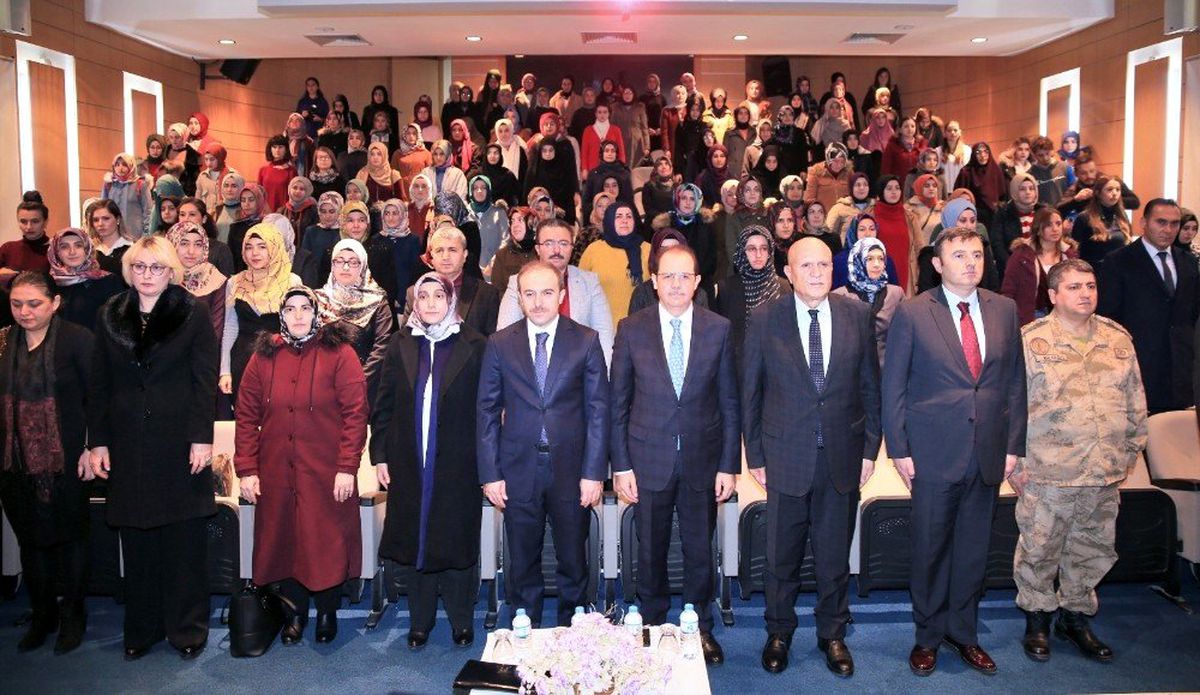 Anne Üniversitesi eğitime başlıyor