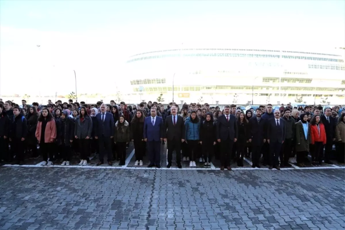 Başkan Bilgin, öğrencilerle bir araya geldi