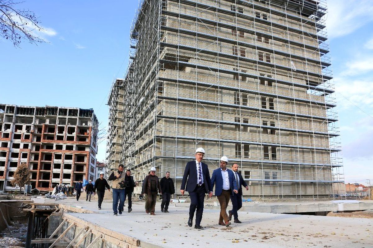 Başkan Kavuş: "Hemşehrilerimizi ilgilendiren her konunun takipçisiyim"