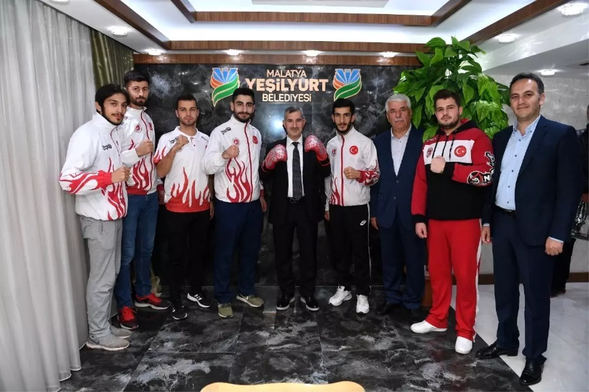 Çınar, milli takım sporcularını ağırladı