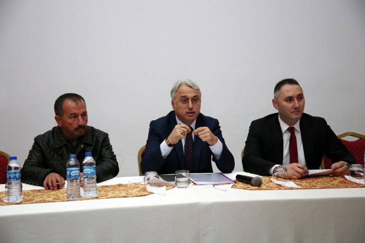 Daire başkanları muhtarları dinledi
