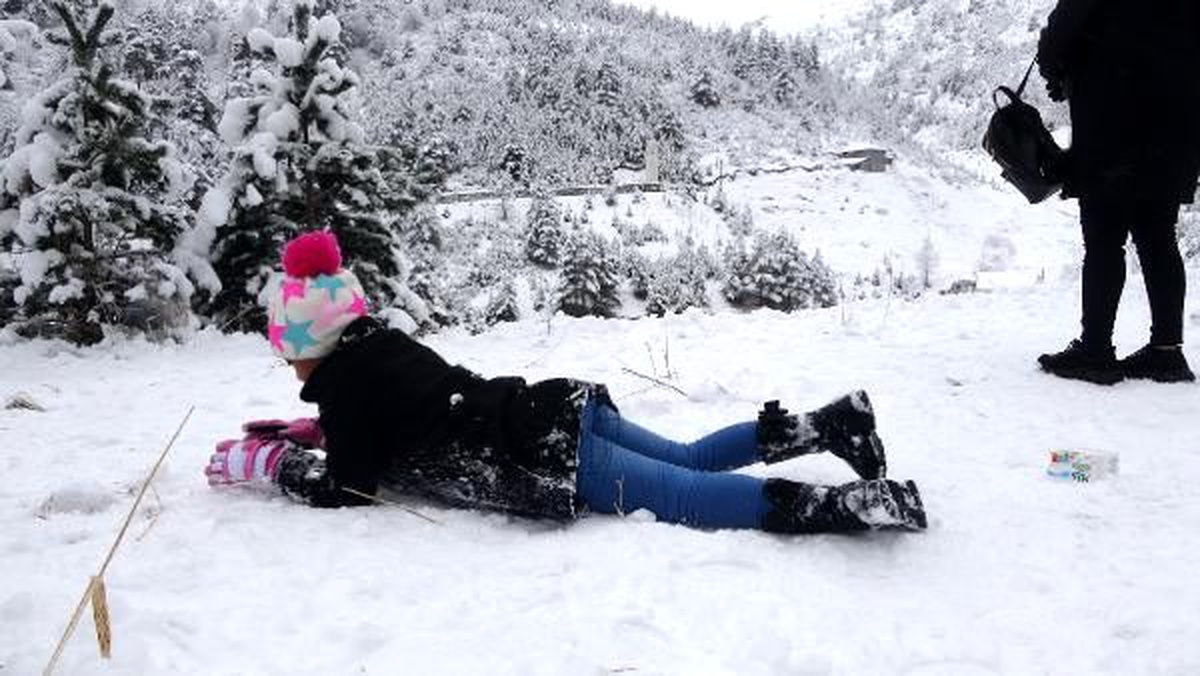 Doğu Karadeniz\'de kardan 57 köy yolu kapandı