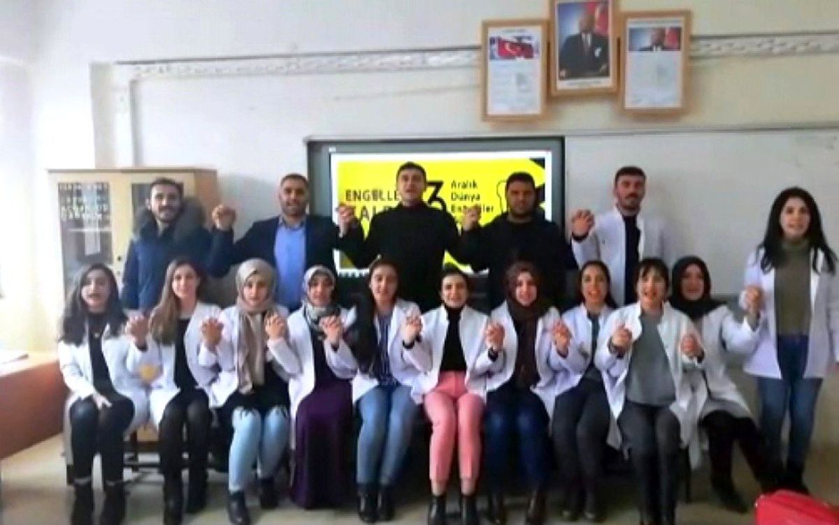 Dünya engelliler gününe özel öğretmenlerden anlamlı paylaşım