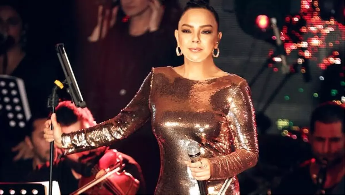 Ebru Gündeş kostümünü satıyor! \'1 ay bekleyin sizin de olur\'