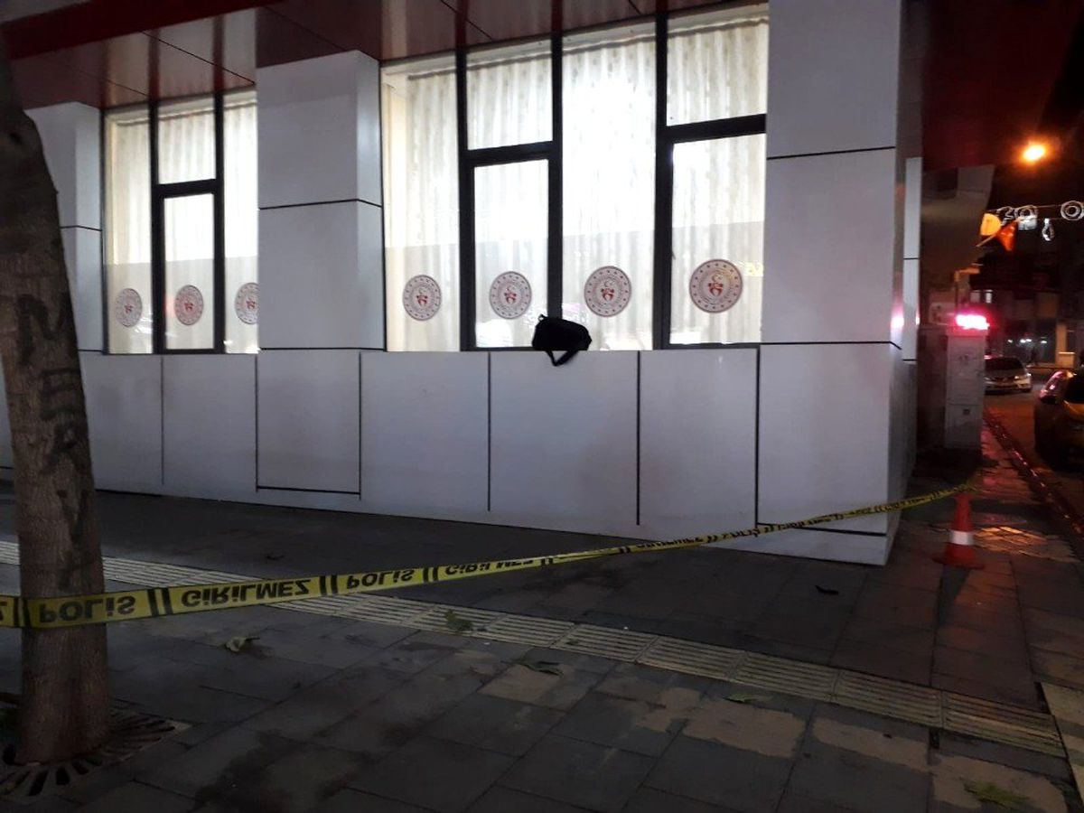 Elazığ\'da şüpheli çanta fünye ile patlatıldı