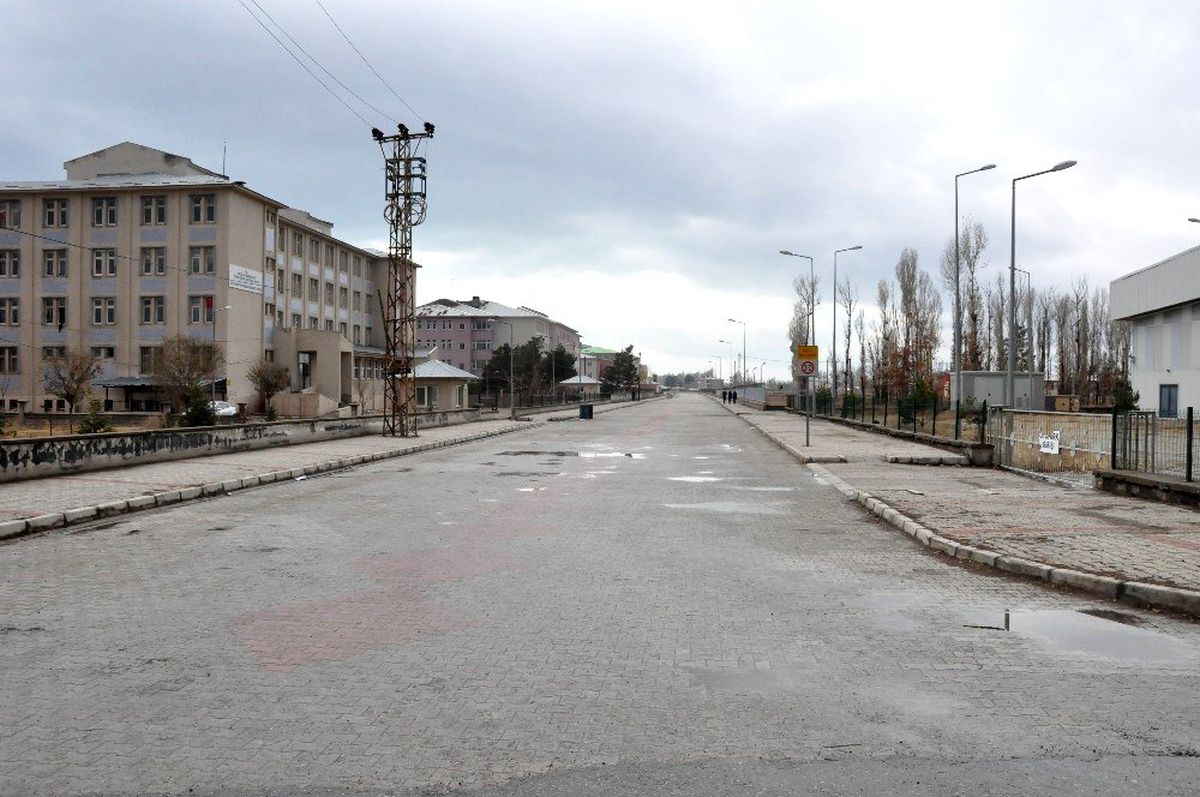Erciş Belediyesinden ışıklandırma çalışması