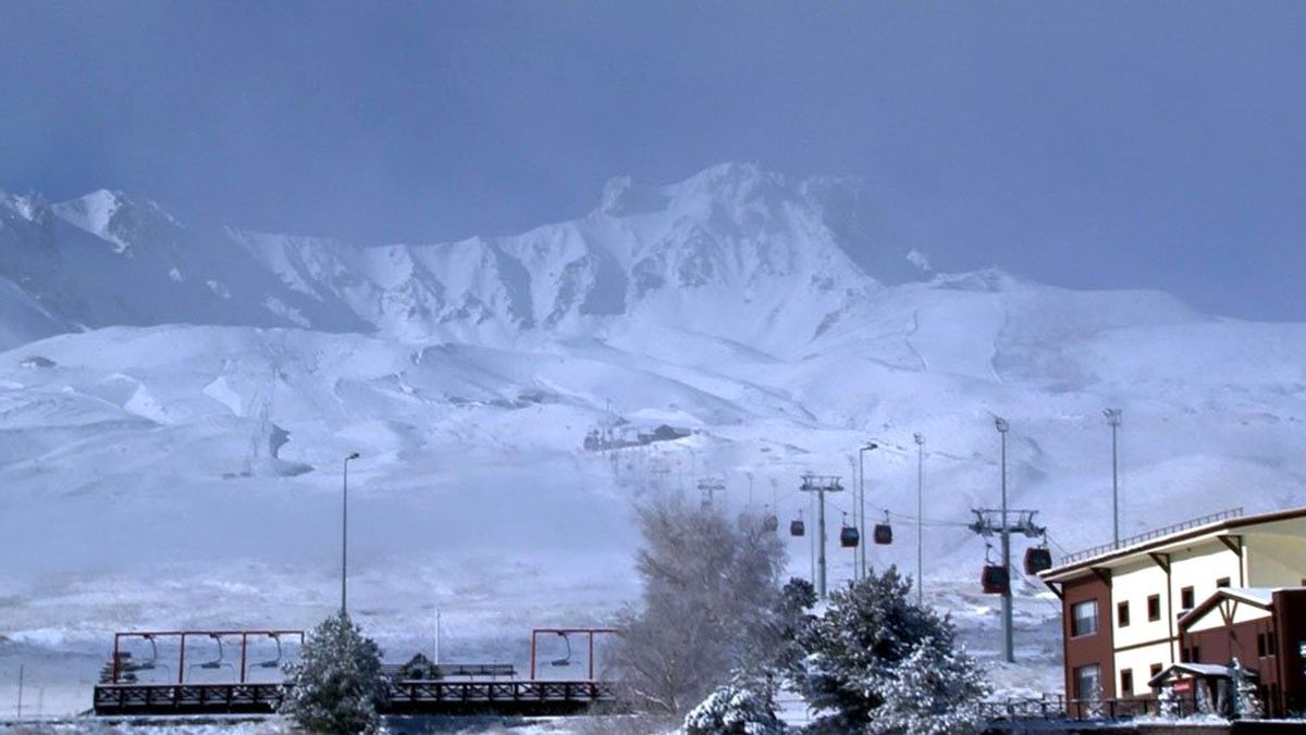 Erciyes\'te kar sevinci