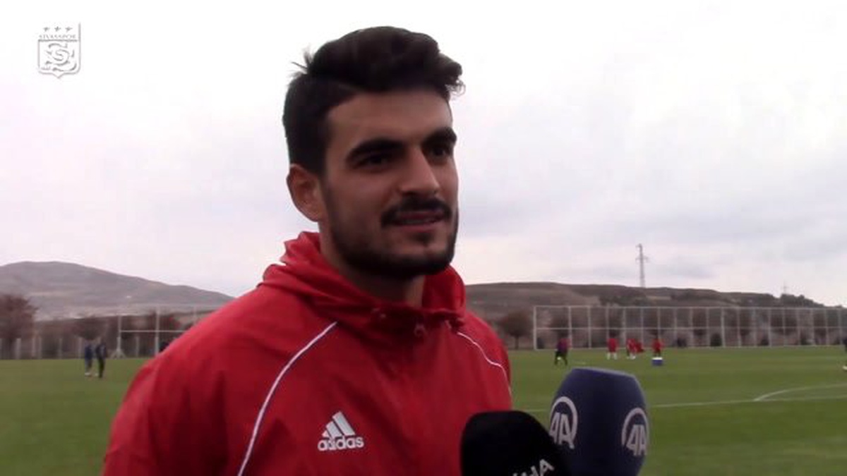 Fatih Aksoy: Sivasspor zirveyi bırakmayacak