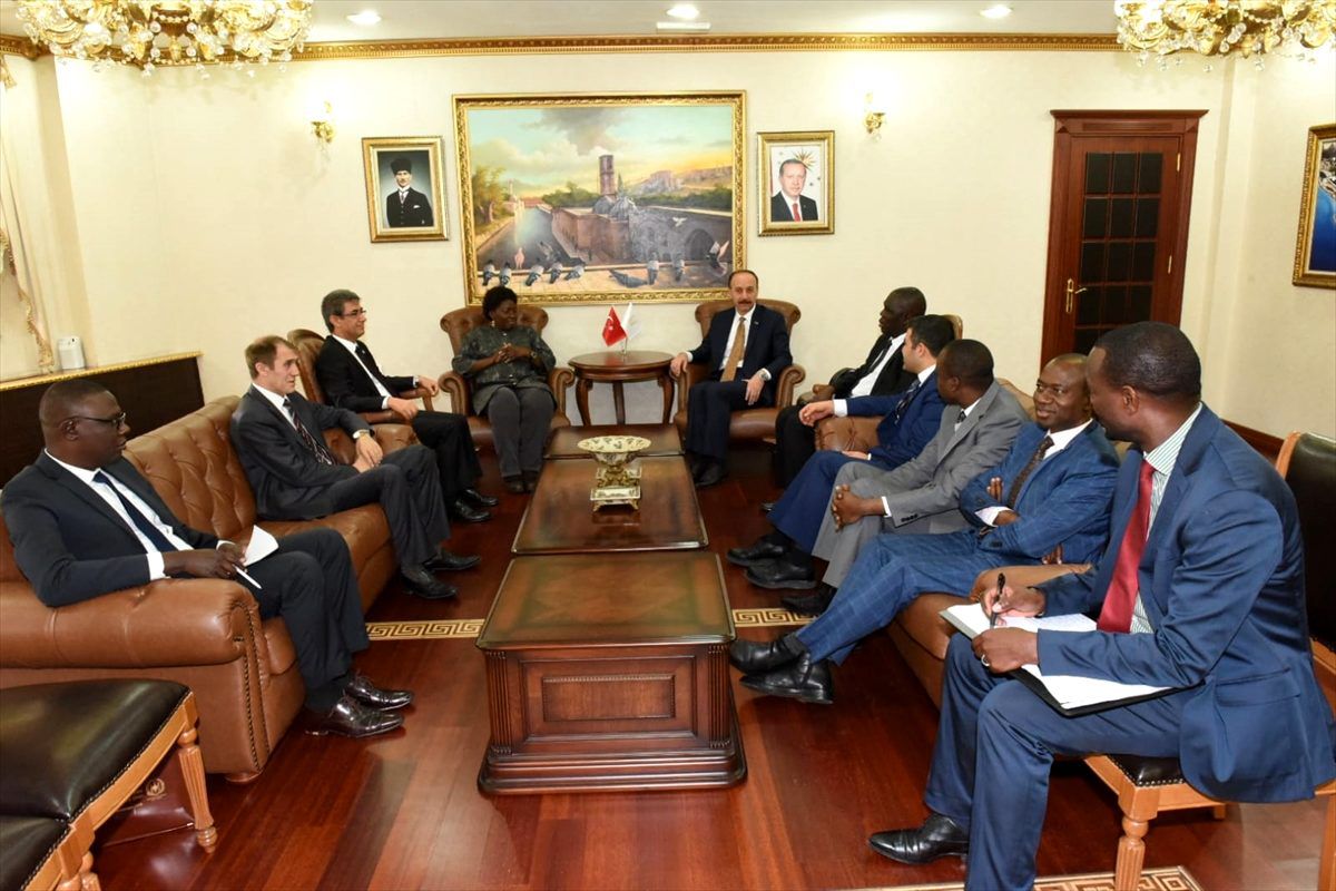 GAP\'ı model alan Uganda heyeti Şanlıurfa\'da incelemelerde bulundu