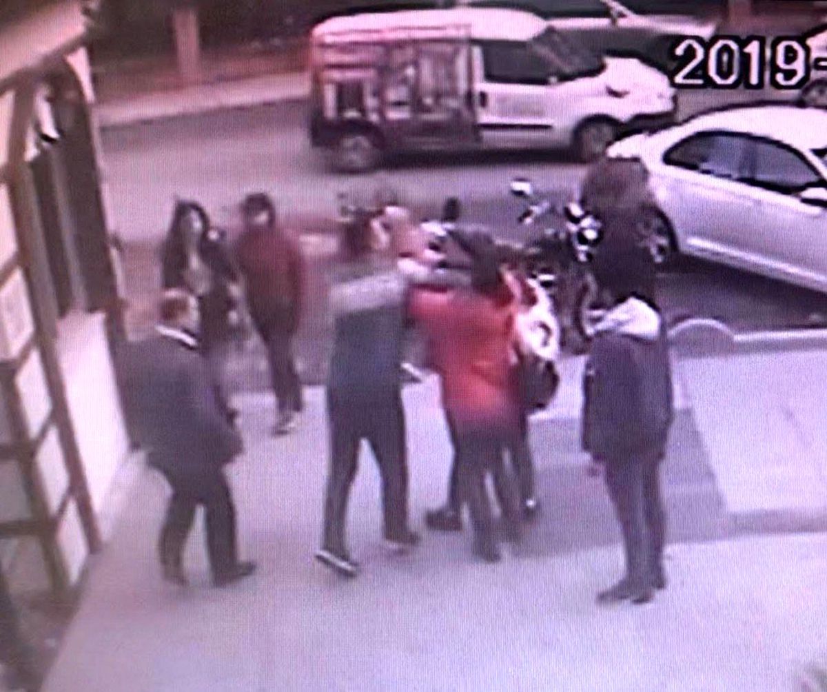 Genç kızlara dehşeti yaşatan minibüsçü yakalandı