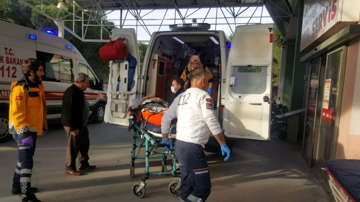 Hastaneye gitmeyen yaşlı çiftin zehirlendikleri ortaya çıktı