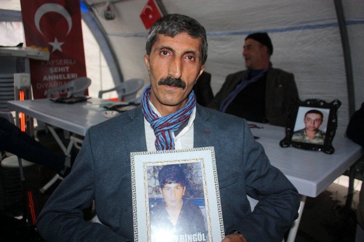 HDP önündeki ailelerin evlat nöbeti 90\'ıncı gününde devam ediyor