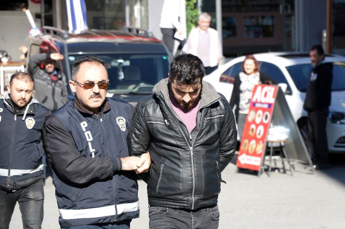Kahramanmaraş\'ta metal mutfak eşya dolandırıcılığı