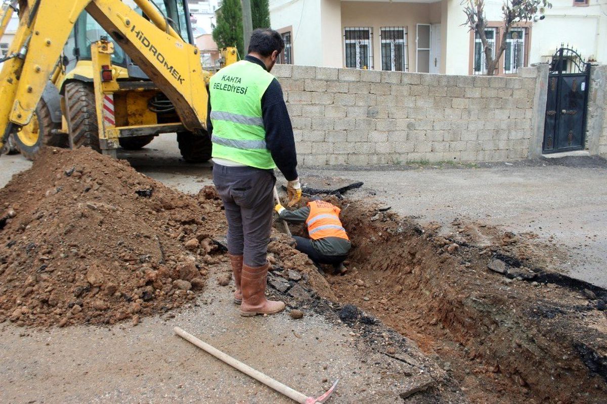 Kahta Belediyesi kış hazırlıklarına devam ediyor