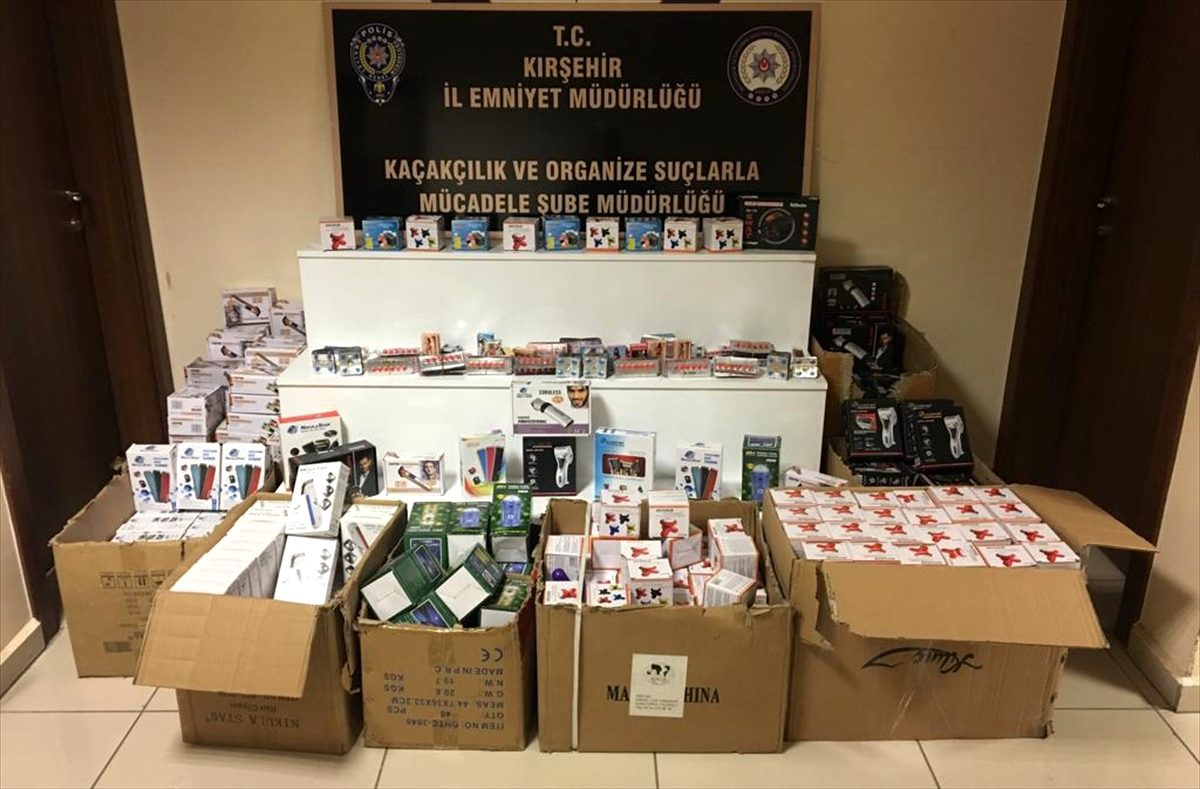 Kırşehir\'de cinsel uyarıcı ilaç ve gümrük kaçağı ürün operasyonu