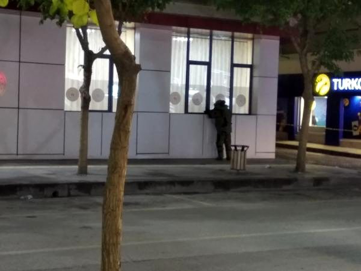 Öğrenci yurdu yakınına bırakılan şüpheli paket fünyeyle patlatıldı