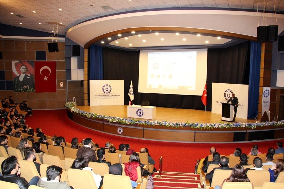 Rektör-Öğrenci Danışma Kurulu ilk toplantısını gerçekleştirdi