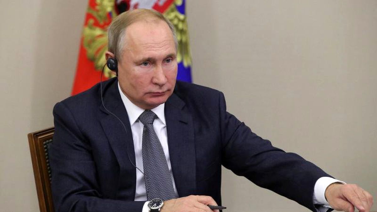 Rusya Devlet Başkanı Putin kapsamı genişleyen \'yabancı ajan\' yasasını onayladı