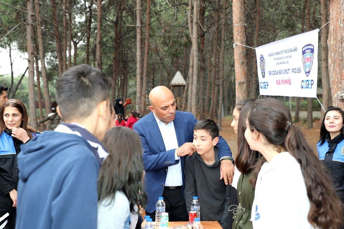 Şahne, çocuklarla piknikte buluştu