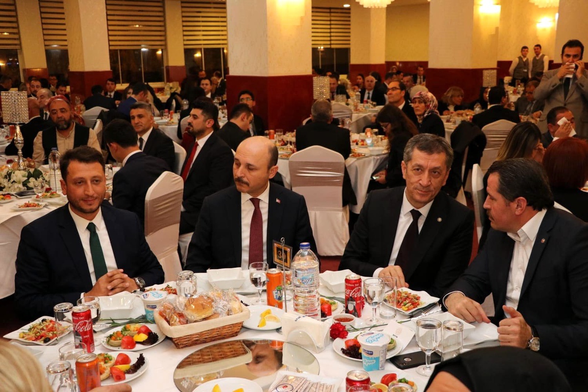 Serdar DURER "Yılın Fark Yaratan Öğretmeni" Oldu