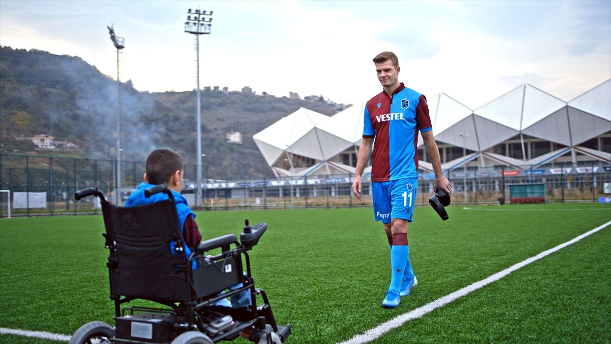 Taktik Tunç\'tan, gol Trabzonsporlu Alexander Sörloth\'tan