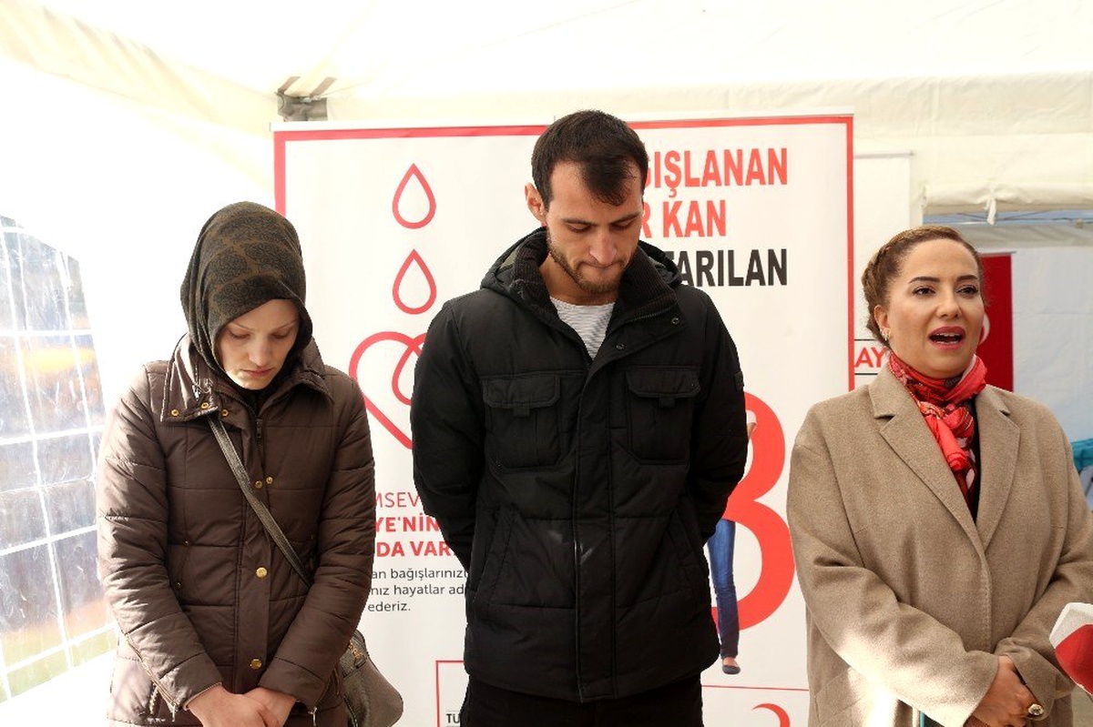 Uşaklılar 3 yaşındaki Esila\'ya şifa olmak için seferber oldu