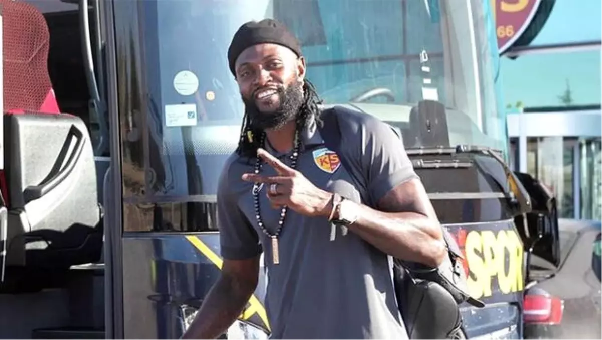 Adebayor Kayserispor\'dan övgülerle uğurlandı