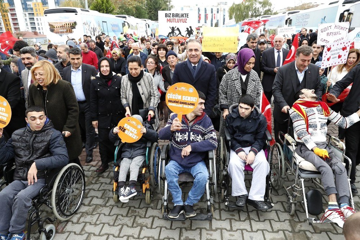 AK Parti İl Başkanı Şenocak: "Bizim iktidarımız döneminde yaklaşık 25 kat daha fazla sosyal yardım...