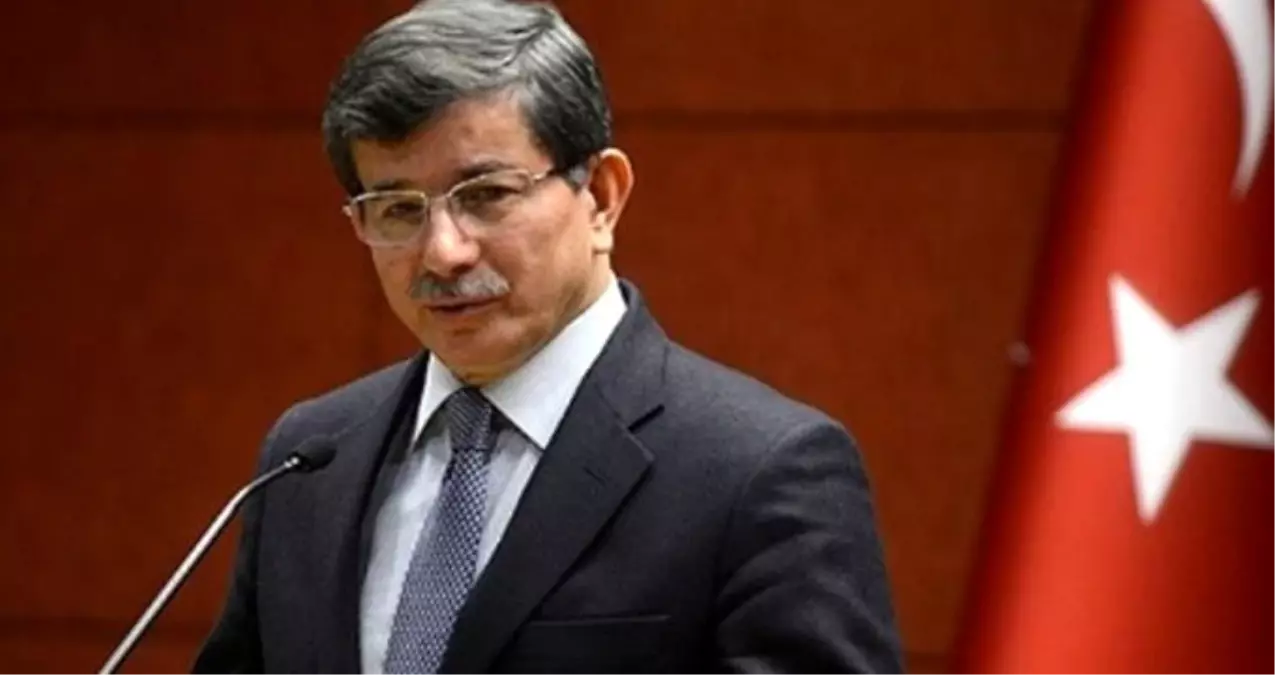 AK Parti Sözcüsü Çelik\'e, Davutoğlu ekibinden Şehir Üniversitesi yanıtı: Sen kimsin, YÖK\'ün parti sözcüsü müsün?