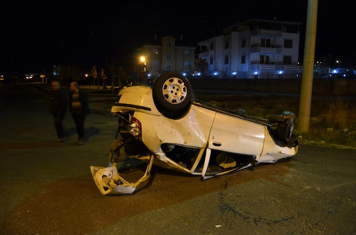 Aksaray\'da trafik kazası: 3 yaralı