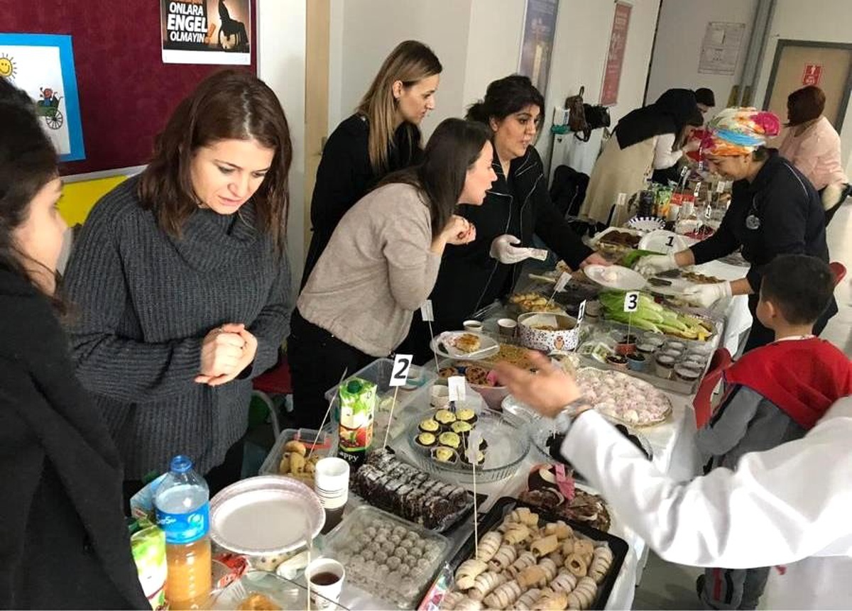 Akülü engelli arabası için Kermes düzenlendi