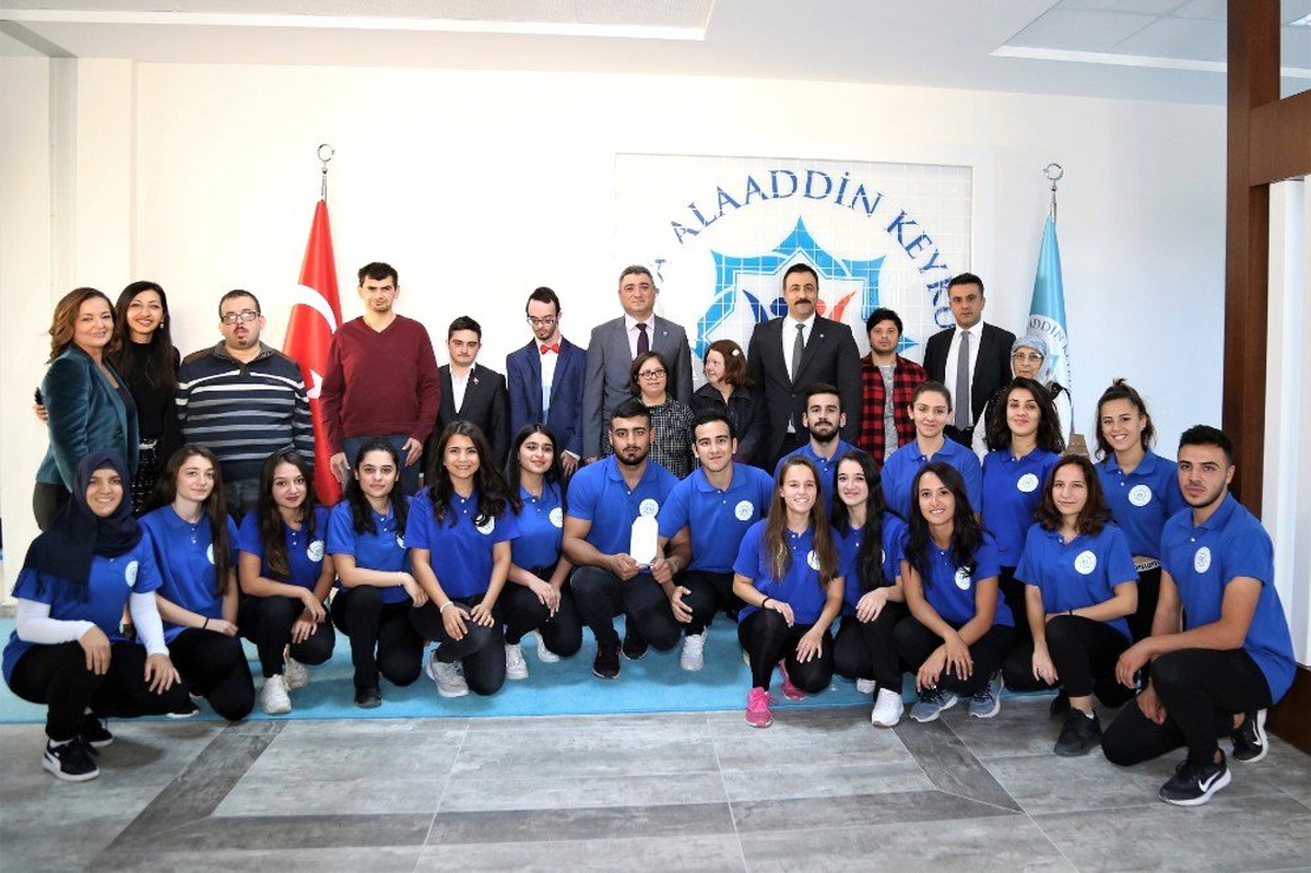 ALKÜ\'den özel gereksinimli bireylere anlamlı destek