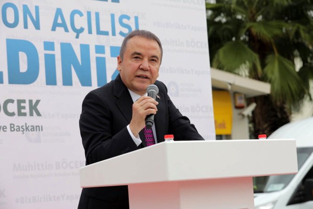 Antalya Hali\'nde saat 03:00 kuralı 