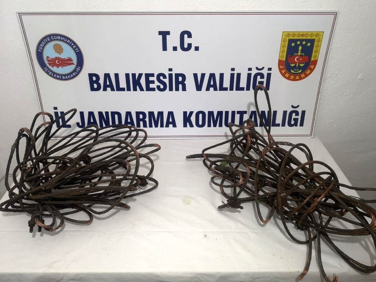 Balıkesir\'de kablo hırsızları yakalandı