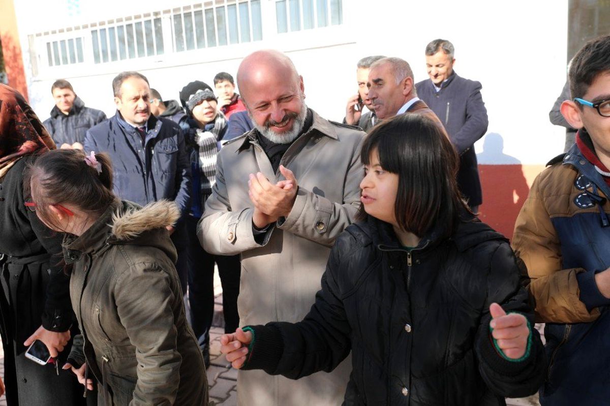 Başkan Çolakbayrakdar, engellilerin yüreğine dokundu
